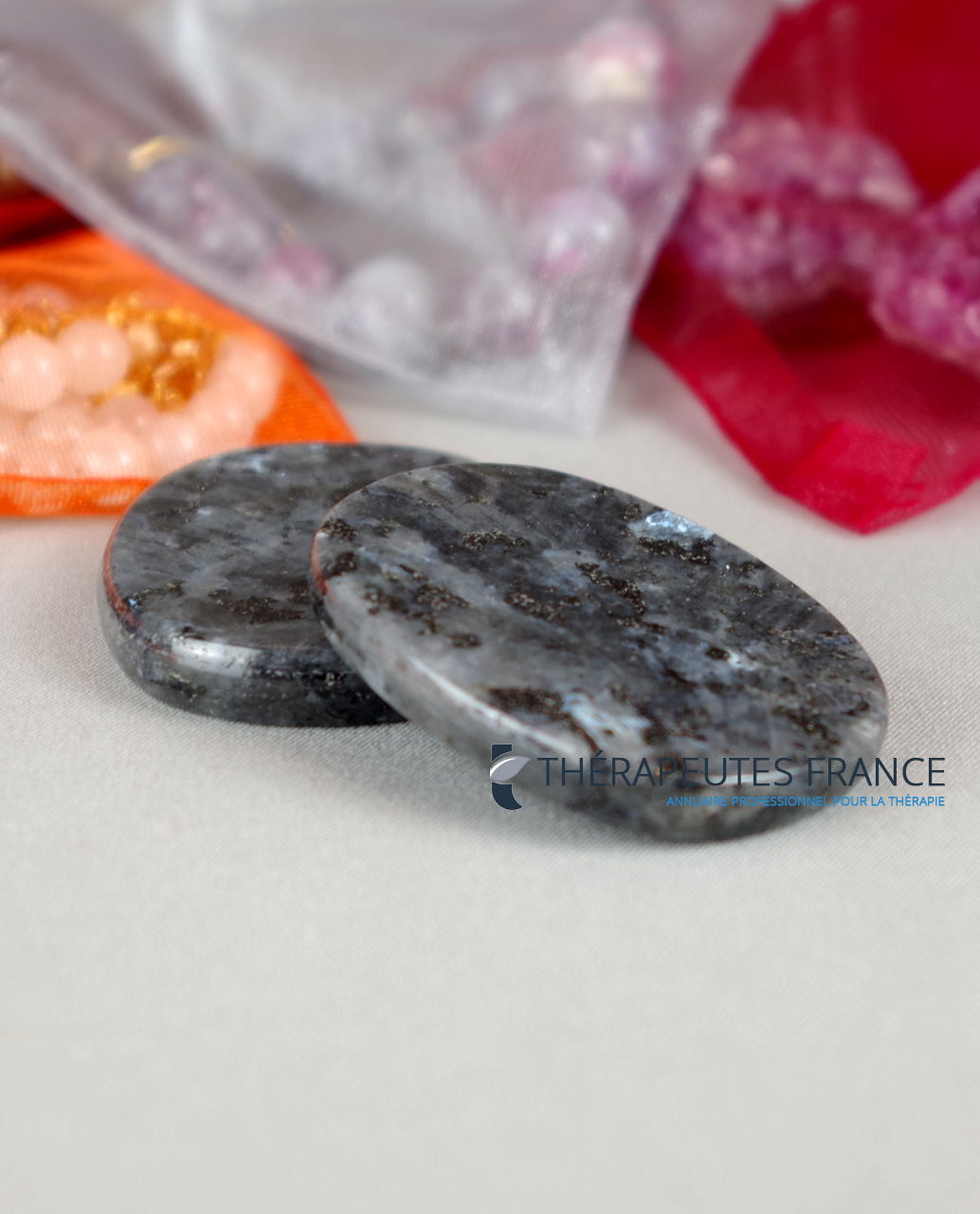 Pierre plate larvikite